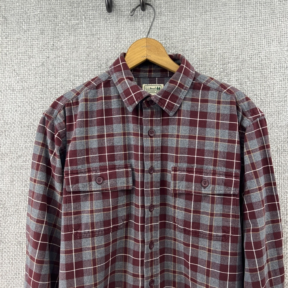 L.L. Bean Burgundy Gray Plaid‎ Front Pocket Flannel Men's Large 100% Cotton L/S